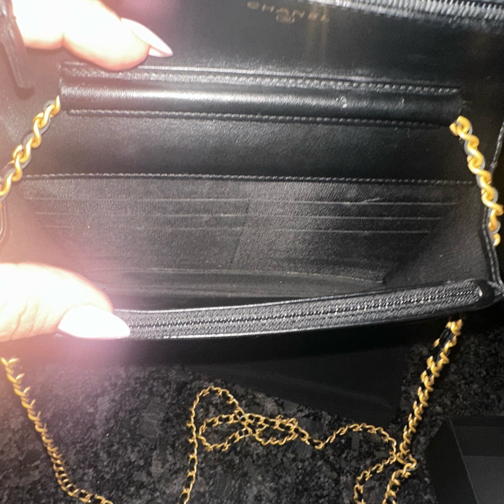Chanel black crossbody bag - Picture 4 of 10